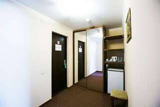 Гостиница Прикамье Пермь Двухместный номер с 1 кроватью и балконом-5