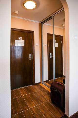 Гостиница Прикамье Пермь Двухместный номер с 2 отдельными кроватями-6