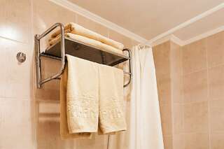 Гостиница Прикамье Пермь Двухместный номер с 1 кроватью и балконом-8