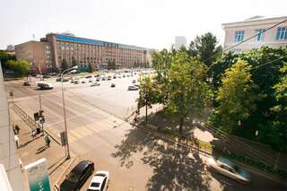 Гостиница Прикамье Пермь Двухместный номер с 1 кроватью и балконом-13