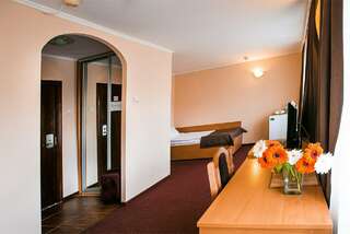 Гостиница Прикамье Пермь Двухместный номер с 2 отдельными кроватями-2